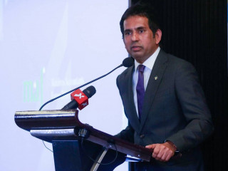 އިޤްތިޞާދު ހަލާކުވަނީވެސް، ޔޫރަޕާއި ގުޅުން ކެނޑެނީވެސް ސަޢީދުމެން ފަދަ ބޭފުޅުންނާއި ހެދި!