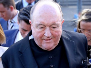 ކުޑަކުދިންނަށް ޖިންސީ ގޯނާ ކުރިކަން ސިއްރުކޮށްދިން އިސް ފާދިރީ ގޭ ބަންދަށް ބަދަލުކޮށްފި