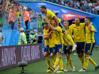 ސްވިޑެންގެ ކުޅުންތެރިން ލަނޑު ޖެހުމަށްފަހު އުފާފާޅުކުރަނީ