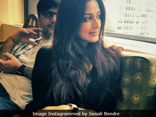 ސޮނާލީ އަށް ކެންސަރު ޖެހިގެން ފަރުވާ ހޯދަން ފަށައިފި