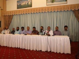 ނޫސްވެރިންގެ ބައްދަލުވުމުގައި ބައިވެރިވި ބޭފުޅުން