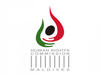އެޗްއާރްސީއެމް- އެޗްއާރްސީއެމްގައި ތިއްބެވި މެމްބަރުންނަށް ބޮޑެތި ފާޑުކިއުންތަކެއް އަމާޒުވެފައިވާއިރު، ގިނަ މެމްބަރުން ވަނީ މަޤާމުން އިސްތިއުފާ ދެއްވާފައި