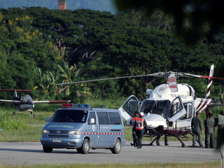 ހޮހަޅައިގައި ބާކީ ތިބި ކުދިން ސަލާމަތްކުރުމުގެ މަސައްކަތް ފަށައިފި