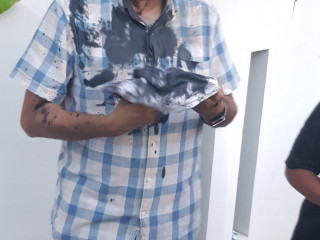 MDP\'s campaign team member drenched after attackers threw oil-filled packets