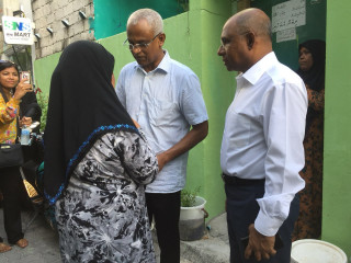 ޝާހިދު (ކ) ރިޔާސީ ކެންޑިޑޭޓް އިބްރާހިމް މުހައްމަދު ސޯލިހް އާއިއެކު ކެމްޕޭންގައި