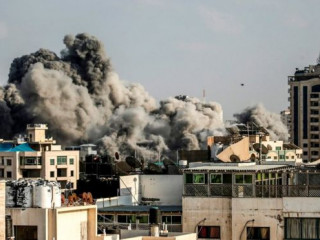 މަަންޒަރު ދުށް ބައެއް މީހުން ބުނެފައިވަނީ ހަމަލާތައް އަރާފައިވަނީ ހުސްކޮށްހުރި އިމާރާތްތަކަކަށް ކަމަށް