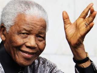 ނެލްސަން މަންޑޭލާ ވަނީ ސައުތް އެފްރިކާގެ ނަސްލީ ތަފާތު ކުރުންތައް ނައްތާތަލެއްވުމުގައި ބައި ގަރުނަށް ވުރެ ގިނަ ދުވަސް ހޭދަކުރައްވާފައި