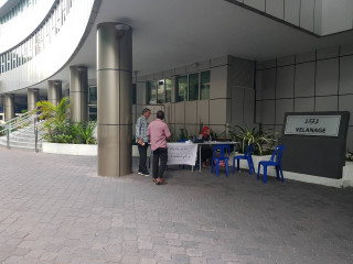 ވެލާނާގެ ކައިރީގައި ޕީޕީއެމް އިން މޭޒެއް ބަހައްޓައިގެން ރީރެޖިސްޓްރޭޝަން ކުރިއަށް ގެންދަނީ