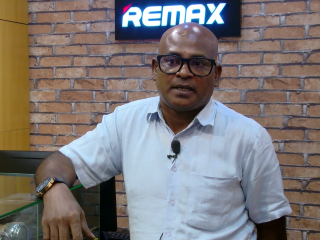 ރީމެކްސް ޝޯރޫމްގެ ވެރި ފަރާތް މުހައްމަދު ޝަމީޒު ރާއްޖެޓީވީއަށް އިންޓަވިއު ދެއްވަނީ