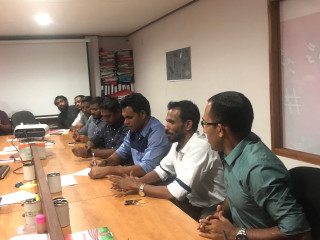 އިހަވަންދޫ ދާއިރާގެ ރައްޔިތުންގެ ބައެއް ރައްޔިތުންނާއި ފައިސަލް ބައްދަލުކުރައްވަނީ