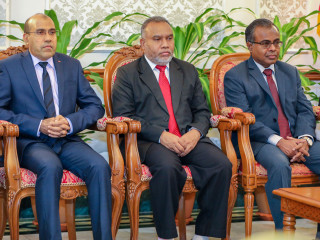 ސުޕްރީމް ކޯޓުގެ ފަނޑިޔާރުން: ޑީޖޭއޭ ހިންގަމުންދަނީ ސުޕްރީމް ކޯޓުގެ ދަށުން
