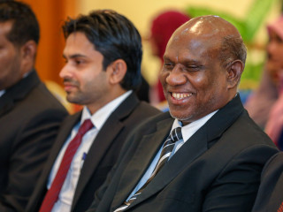 ސިވިލް ކޯޓުގެ އިސް ގާޒީ އަބްދުﷲ އަލީ. ތިން ފަނޑިޔާރެއްގެ މައްސަލަ ބަލަން ޖޭއެސްސީއިން ވަނީ ނިންމާފައި