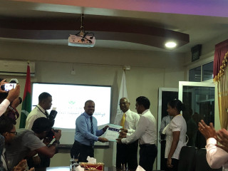 ިއީބުގެ ކެންޑިޑެސީ ފޯމު އިލެކްޝަންސް ކޮމިޝަނުގެ ރައީސާ ޙަވާލު ކުރައްވަނީ