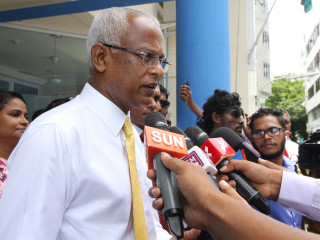 ގުޅިފައިވާ ސިޔާސީ ޕާޓީކުގެ ފަރާތުން އިންތިހާބުގައި ވާދަކުރައްވާ އެމްޑީޕީގެ ކެންޑިޑޭޓް އިބްރާހިމް މުހައްމަދު ސޯލިހު (އިބޫ)