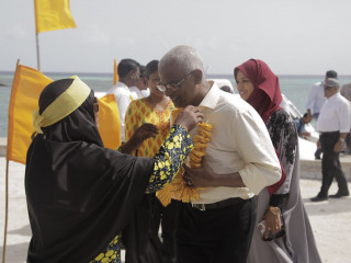 ވޯޓުލާ ނިމިގެން ރައީސް ޔާމީން ބަލި ގަބޫލުކުރައްވަންދެން ޖެހޭނީ މަގުމަތީގައި ތިބެން: އިބޫ