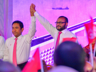 ޕީޕީއެމްގެ ރިޔާސީ ޓިކެޓް ހަވާލުކުރަން ބޭއްވި ރަސްމިއްޔާތުގައި ޔާމީން އާއި ޝަހީމް