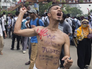 ބަންގްލަދޭޝްގެ ކިޔަވާ ކުދިން އަޑު އުފުލަމުން ގެންދަނީ