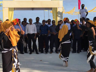 ގާދިއްފުށިން އިބޫއަށް ހޫނު މަރުޙަބާއެއް ދަންނަވަނީ