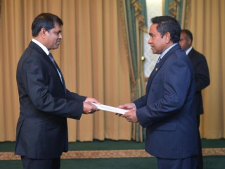 ޖޭއެސްސީގެ މެމްބަރު އިބްރާހީމް ރިޒާއާ މަގާމުގެ ލިޔުން ހަވާލުކޮށްދެއްވަނީ