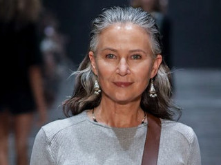 އޮސްޓްރޭލިއަން މޮޑެލް ލޮއު ކެނީ