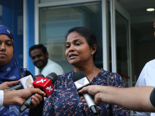 އިލެކްޝަންސް ކޮމިޝަންގައި ބޭއްވި ޕްރެސް ކޮންފަރެންސަށްފަހު ގުޅިފައިވާ ޕާޓީތަކުން މީޑިއާއަށް މައުލޫމާތު ދެނީ---