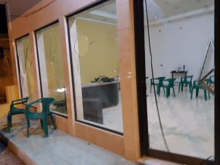 އައްޑޫ ސިޓީ މަރަދޫގެ އެމްޑީޕީ އޮފީހަށް ހަމަލާދީ، ދެެ ލައްކަ ރުފިޔާއަށް ވުރެ ބޮޑު ގެއްލުމެއް ދީފި