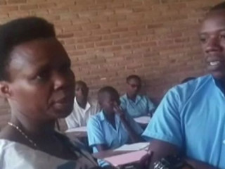 ދަރިވަރުގެ ބަދަލުގައި ޓެސްޓް ހެދި ޓީޗަރު ހައްޔަރު ކޮށްފި