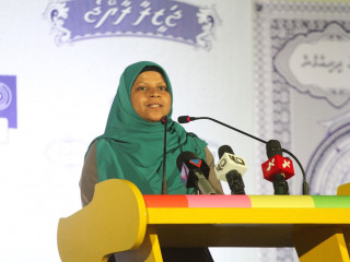 މަކުނުދޫގައި ބޭއްވި ޖަލްސާގައި އެދާއިރާގެ މެމްބަރު އަނާރާ ނައީމް ވާހަކަ ދައްކަވަނީ