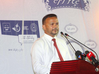 ކުޅުދުއްފުށީގައި ބޭއްވި ޖަލްސާގައި އަލީ ހުސެއިން ވާހަކަދައްކަވަނީ