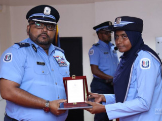 ފަސްޓް ލައިން މެނޭޖްމަންޓް ކޯސް ނިންމި ދަސްވެނިންނަށް ލިޔުން ހަވާލުކޮށްފި