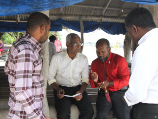 ވާރޭވެހެން ފެށުމުން ކައުންސިލަރާ ބައްދަލުކުރައްވަން އިބޫ ނޮޅިވަރަމް ހޮޅިއައްޓެއްގައި