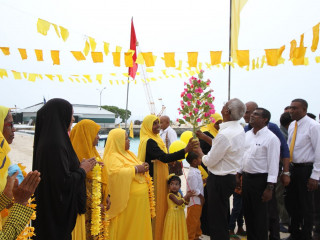 އިބޫ ނޮޅިވަރަމްއަށް ވަޑައިގަތުމުގެ ތެރެއިން