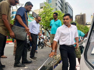 Opposition presidential candidate\'s running mate Faisal Naseem departed to Alif Alif atoll on Thursday morning
