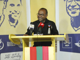 ގުޅިފައިވާ ޕާޓީތަކުން ތޮއްޑޫގައި ބޭއްވި ޖަލްސާގައި ހަސަން ލަތީފް ވާހަކަދައްކަވަނީ