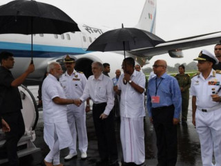 ކެރެލާގައި ފެންބޮޑުވި ސަރަހައްދުތަކަށް ބޮޑުވަޒީރު މޯދީ ވަޑައިގެންފި