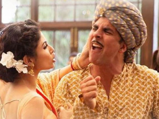 ގޯލްޑް: ހަފްތާ ބަންދުގައި އެންމެ ބޮޑު އާމްދަނީއެއް ލިބުނު އަކްޝޭގެ ފިލްމް!