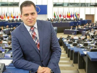 ޔޫރަޕިއަން ޕާލަމެންޓްގެ މެމްބަރު ތޮމާސް ޒެކޮވްސްކީ