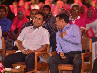 ނަޝީދު އާއި ރައީސް ޔާމިން ޖަލްސާއެއްގައި ބައިވެރިވެވަޑައިގަންނަވަނީ