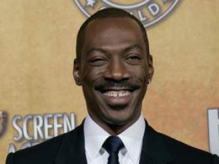 57 އަހަރުގެ އެޑީ މާރފީ ދިހަ ވަނަ ދަރިފުޅުގެ އިންތިޒާރުގައި