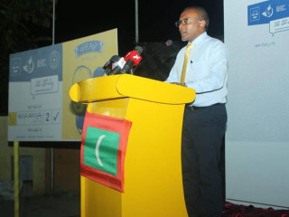 ހަސަން ލަތީފް ބ. ދަރަވަންދޫގައި ވާހަކަފުޅު ދައްކަވަނީ