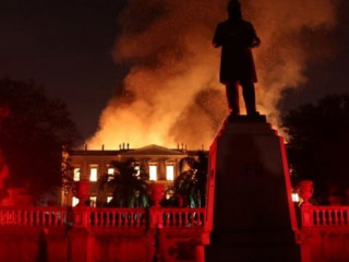 މި  ދާރުލް އާސާރަކީ ޕޯޗުގަލްގެ ޝާހީ އާއިލާގެ ގެކޮޅުގެ ގޮތުގައި އެއް ދުވަސްވަރެއްގައި ބޭނުންކޮށްފައިވާ ތަނެއް