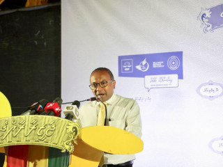 ހޯރަފުށީ ޖަލްސާގައި ހަސަން ލަތީފް ވާހަކަފުޅު ދައްކަވަނީ