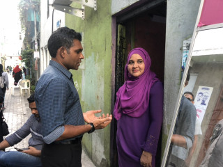 ފައިސަލް މާލޭގައި ކުރިއަށް ގެންދިޔަ ދޮރުން ދޮރަން ކެމްޕެއިންގެ ތެރެއިން