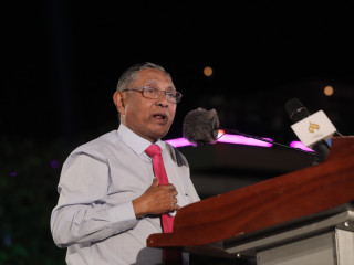 ގުޅިފައިވާ ޕާޓީތަކުގެ ޖަލްސާގައި އައްބާސް އިބްރާހިމް ވާހަކަ ދައްކަވަނީ