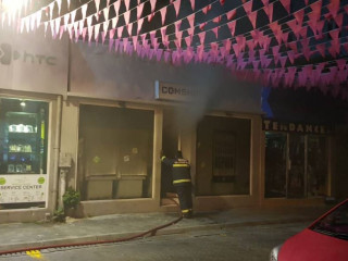 The fire at ‘COMSHOP’ in Mahchangoalhi ward of Malé was reported at 03:22 Thursday morning