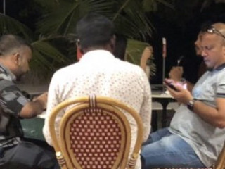 އިލެކްޝަންސް ކޮމިޝަން ޝަރީފާއި އަކްރަމް، ރައީސް ޔާމީންގެ ކެމްޕެއިން ހަރަކާތުގައި އުޅުއްވާ އިކްރާމް އާއެކު ހުޅުމާލޭގައި!