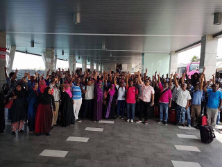 ޕީޕީޢެމްގެ ޖަލްސާއަށް ގެނައި ބައެއް މީހުން އެއާޕޯޓްގައި