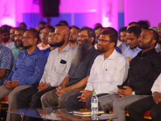 ރޭގެ ޖަލްސާއަށް ވަޑައިގެންނެވި އިލްމުވެރިން