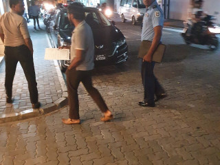 ވަކީލު ސިރާޖު ފުލުހުންގެ ބެލުމުގެ ދަށަށް ގެންދިއުން