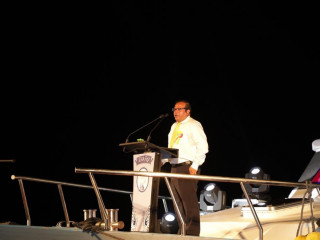 އަސްލަމް ޖަލްސާގައި ވާހަކަ ދައްކަވަނީ